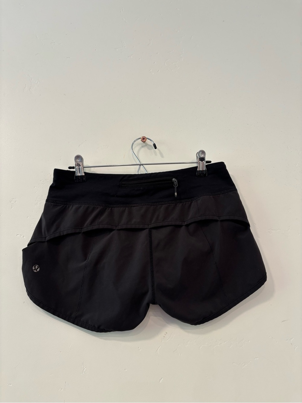 Lululemon Shorts Women’s 4 Black Run Speed Up Lined Yoga Gym Sports 2.5” Inseam